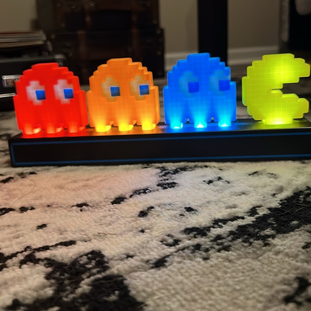 Pac-Man Ghost Light with Multicolor LED - Picture 2 of 2